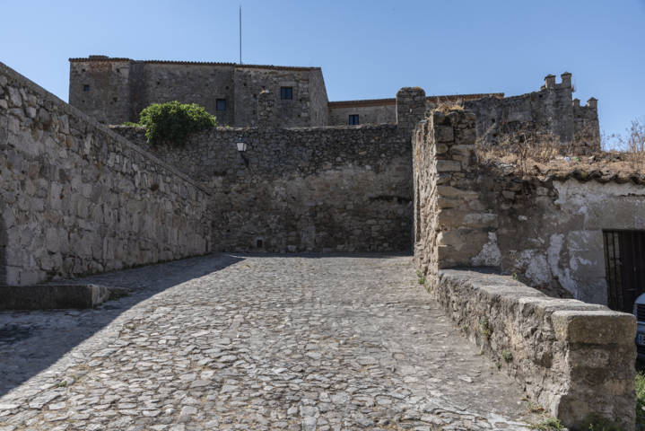 102 - Caceres - Trujillo
